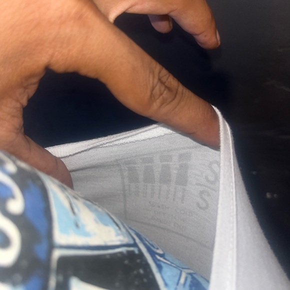 Anime Kissing Crop Top - Picture 6 of 6